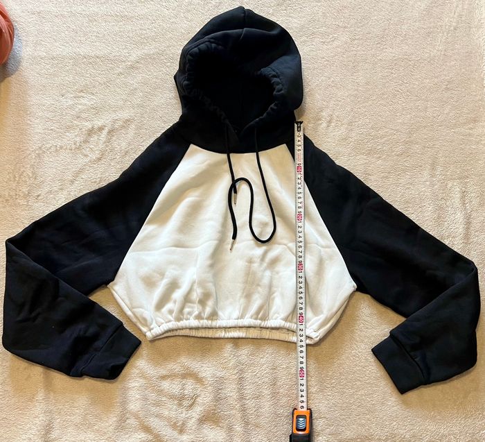 Sweat noir et blanc taille S Shein Shein Beebs by Kiabi