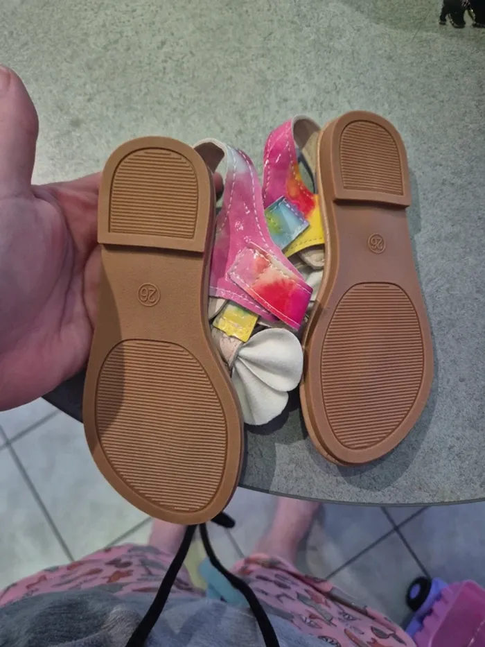 Sandales multicolores à scratch - photo numéro 4
