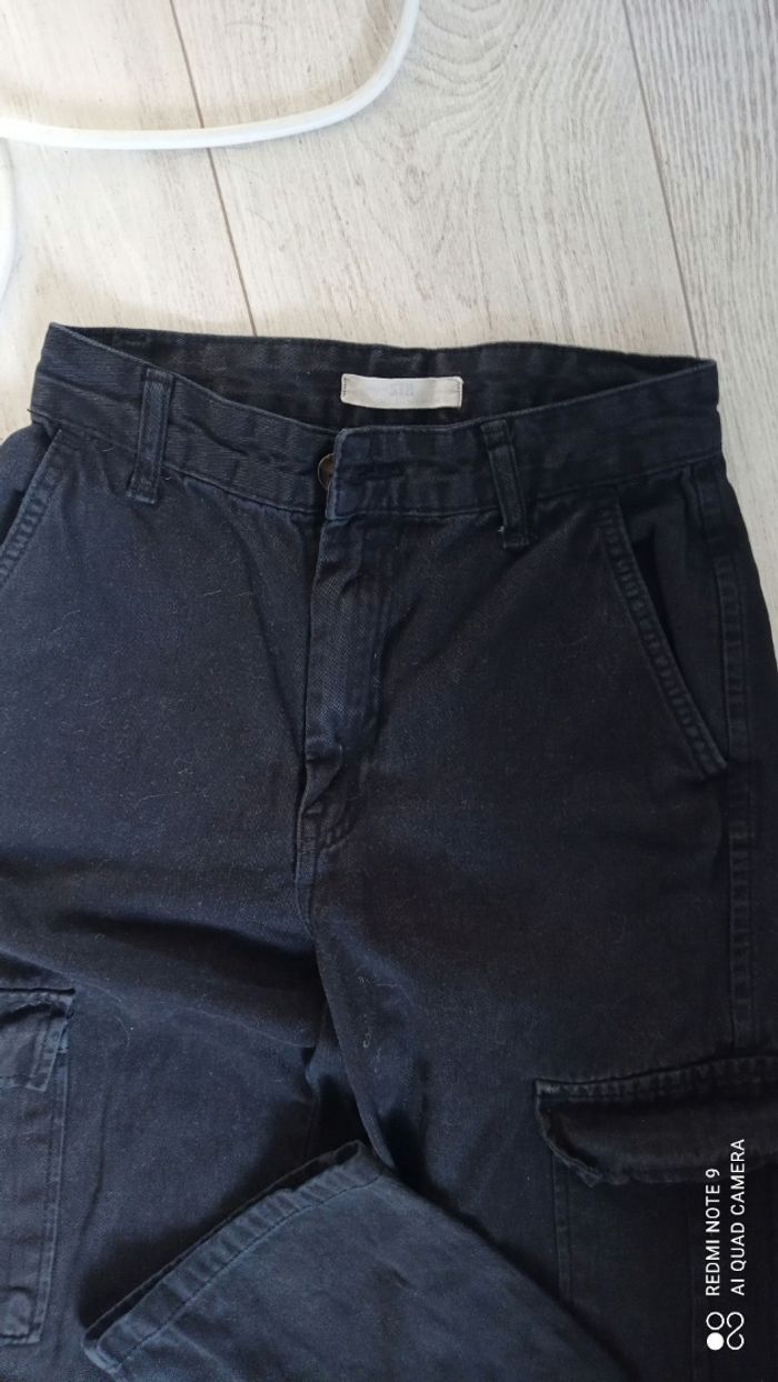 Pantalon cargo Stradivarius noir taille XXS.bon état . - photo numéro 4