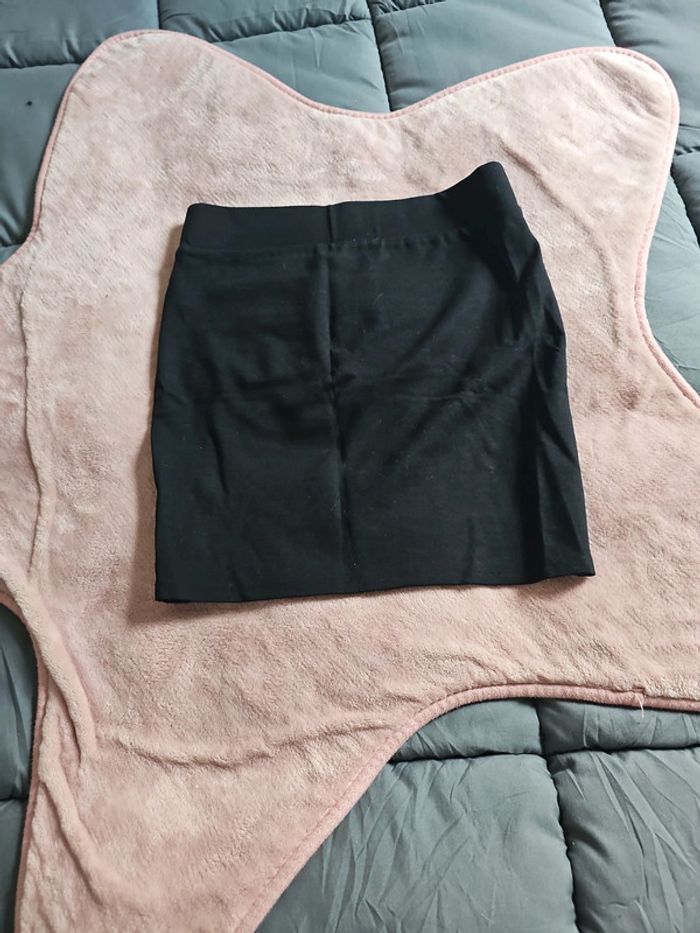 Jupe noir - photo numéro 2