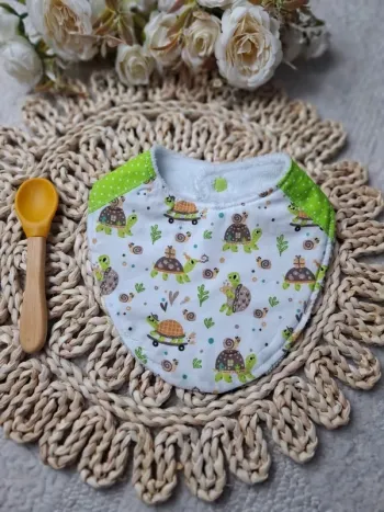 Bavoir bandana motif tortue 0-9 mois