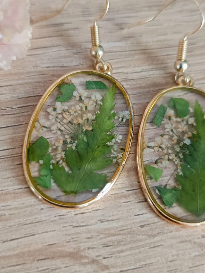Boucles d'oreilles résine feuillage vert - photo numéro 2