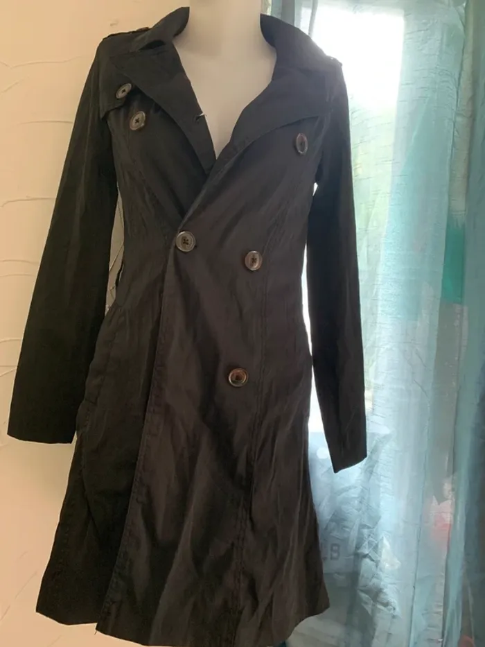 Trench coat mosquitos taille 38 sans ceinture