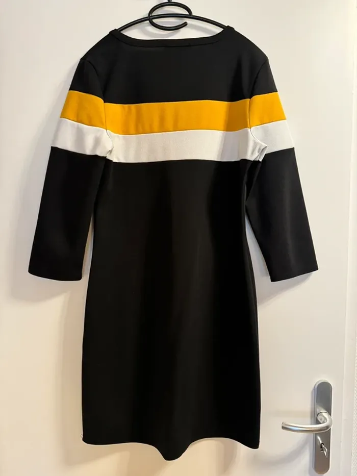 Robe manches 3/4 - photo numéro 4