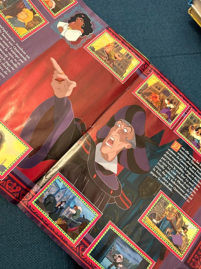 Album Panini complet Disney Le bossu de notre dame Quasimodo stickers autocollants - photo numéro 8