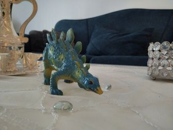 Figurine d'alligator