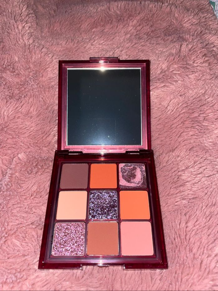 palette eyeshadow lovefest huda beauty