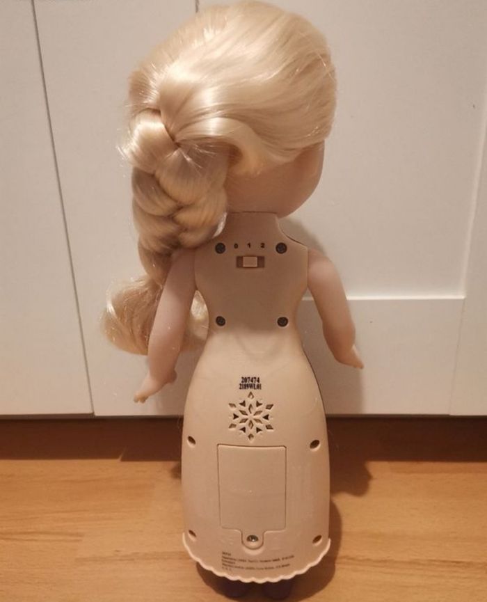 Poupée Disney Elsa chantante - photo numéro 6