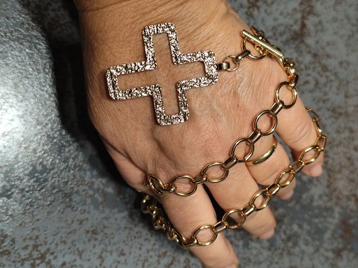 Collier avec croix - photo numéro 3