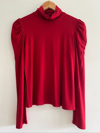 Pul  manches longues et col roulé rouge