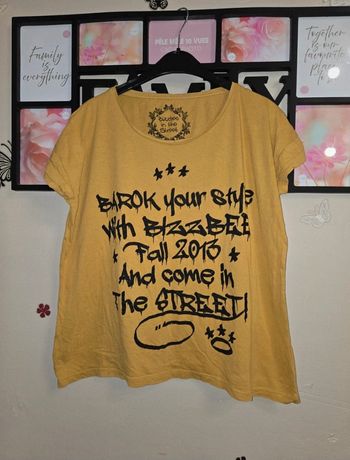 Joli t-shirt manches courtes taille M 38