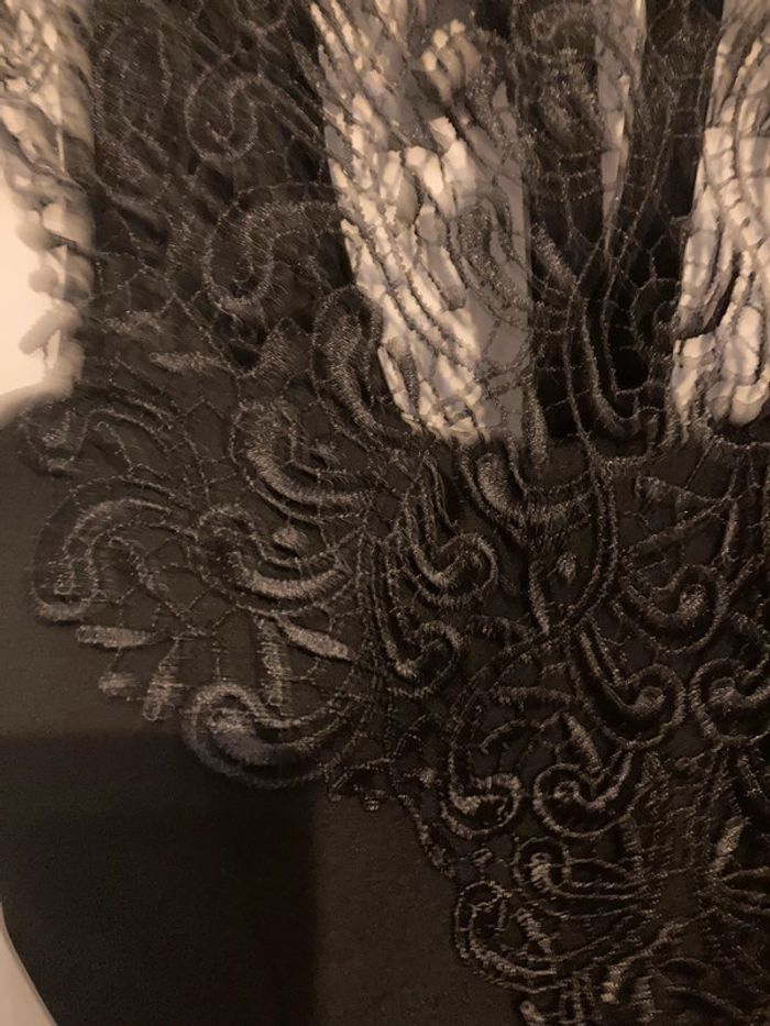 Robe noire décolleté en dentelle - photo numéro 5