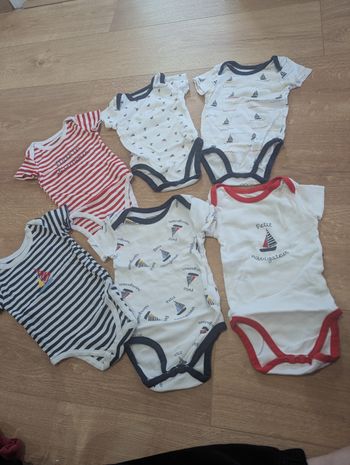 Lot de 6 bodies assortis orchestra 12 mois