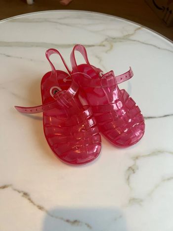 Sandales de plage / Méduses