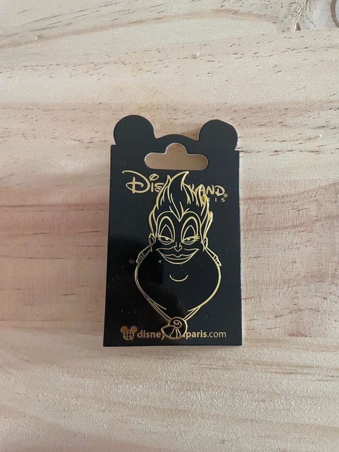 Pin's Disney Ursula - La Petite Sirène - Disneyland Paris