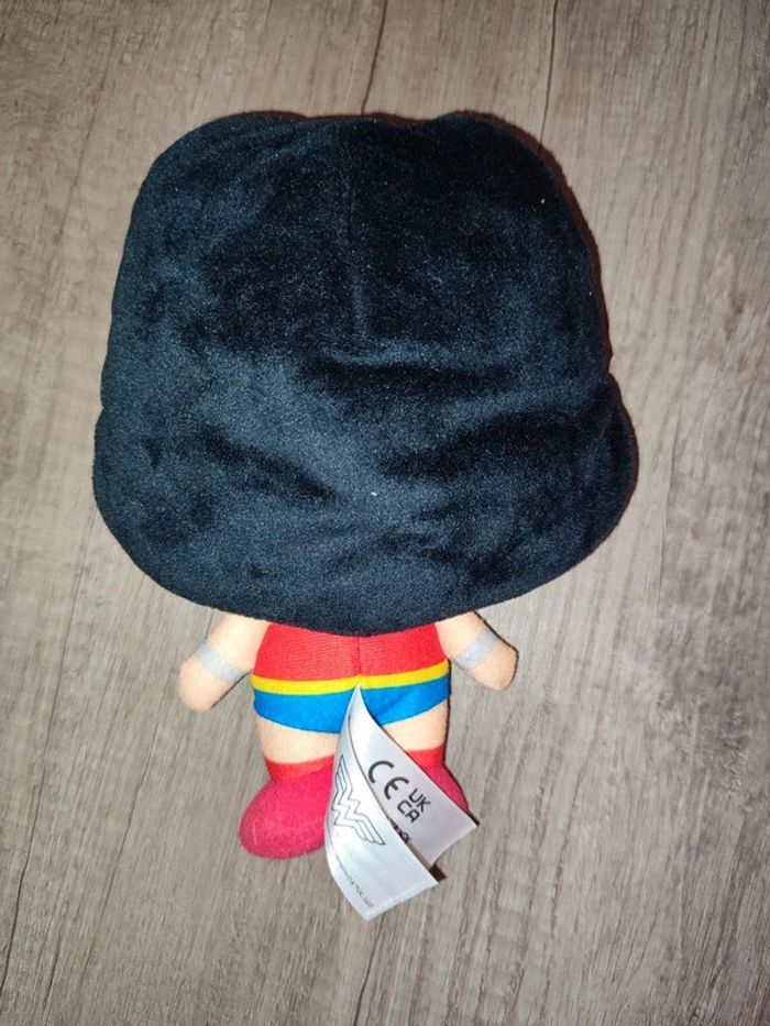 Peluche Wonder women - photo numéro 2