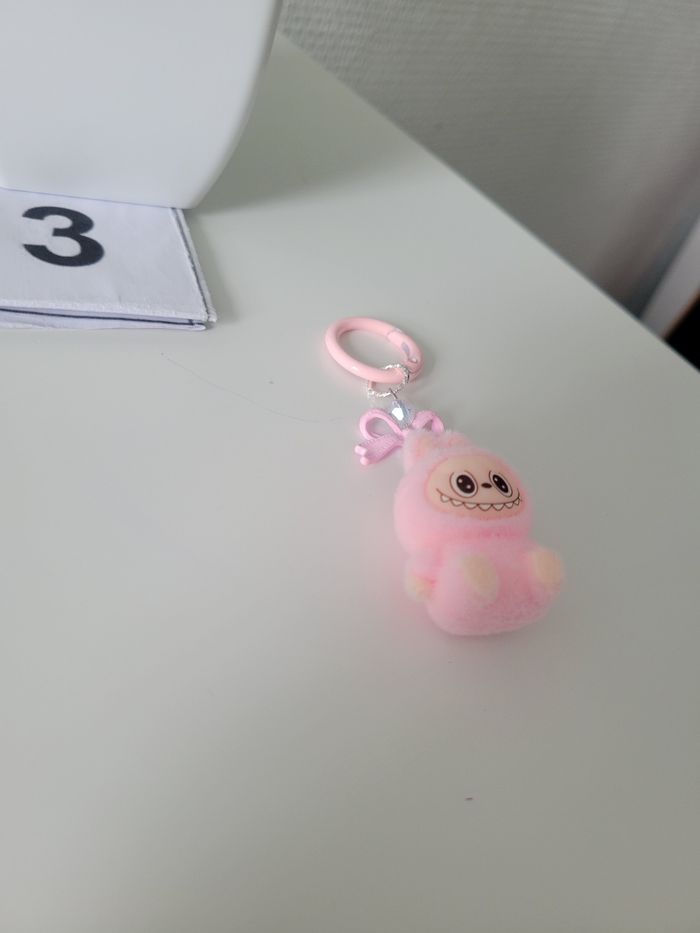Labubu porte-clé - photo numéro 4