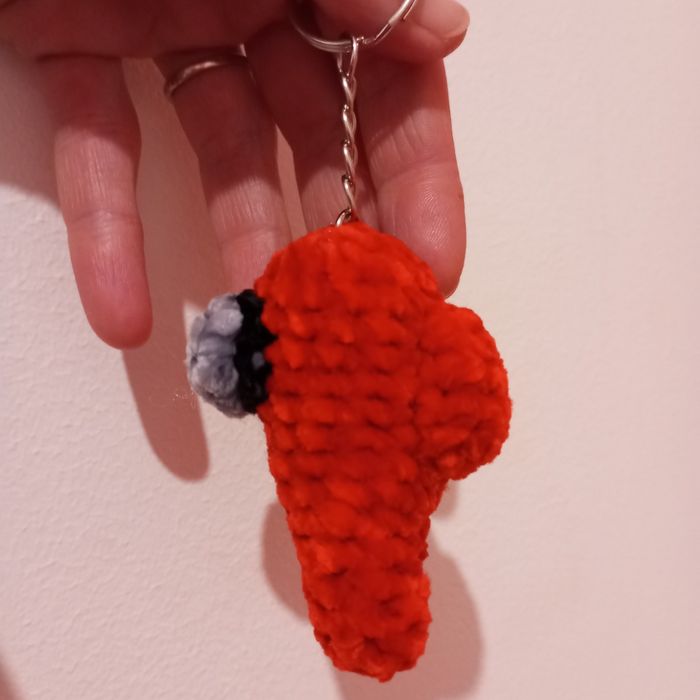 Porte-clés Among Us au crochet - photo numéro 3