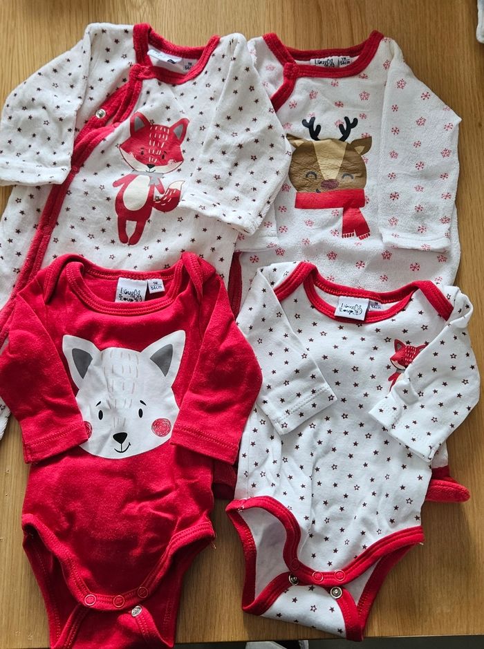 Lot bodies et pyjama