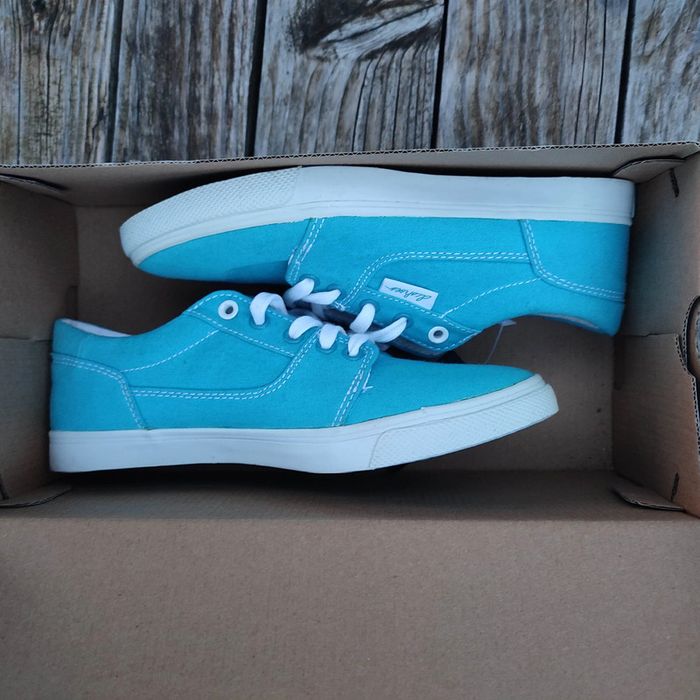 Baskets femmes élégantes rétro toile skate DC Shoes Bristol canvas