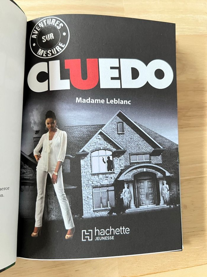 Livre Cluedo – Madame Leblanc – La Bibliothèque Verte – Bon État - photo numéro 2