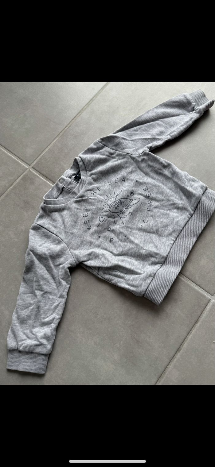 Sweat pull avec tortue Kiabi 18 mois