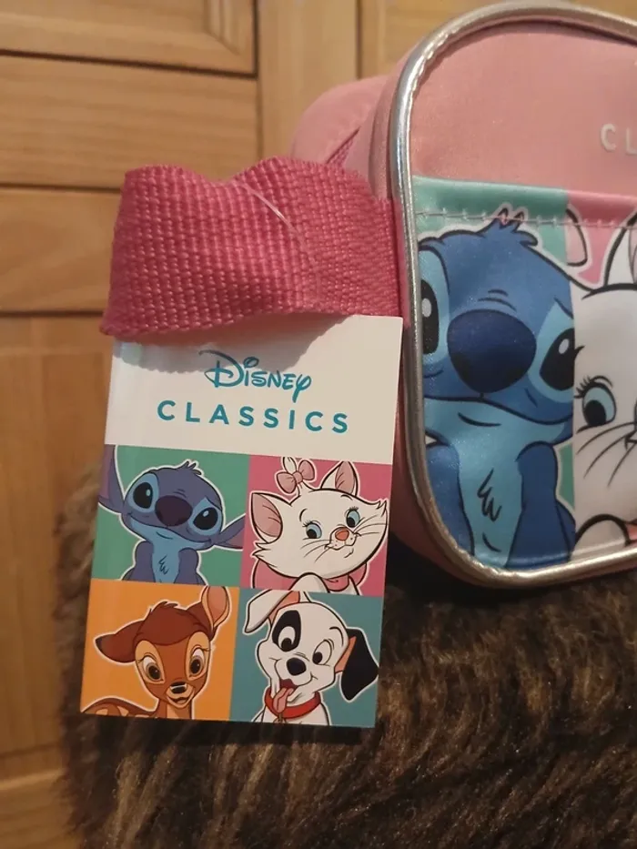 Trousse de toilette Disney +eau de toilette100 ml - photo numéro 4
