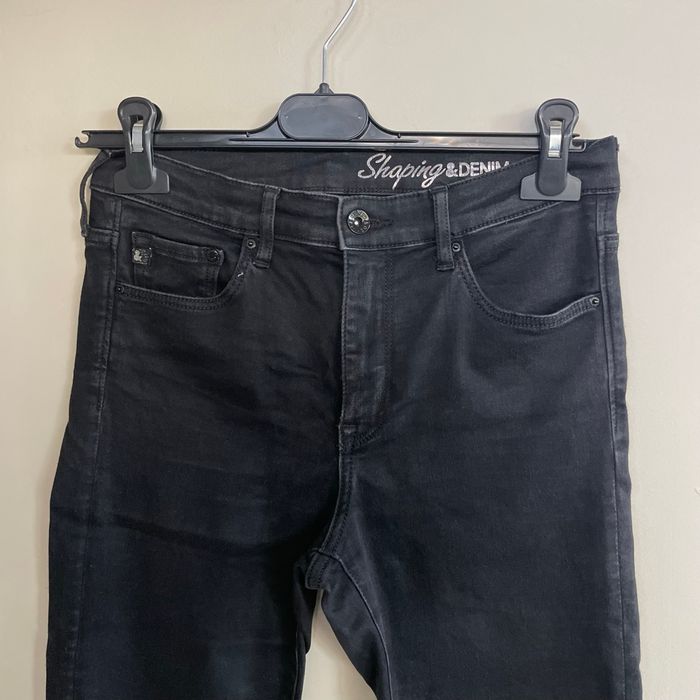 Jean shaping skinny H&M Taille 38 noir délavé regular waist V054 - photo numéro 2