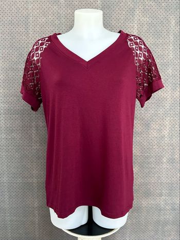 T-shirt à manches courtes col en V 