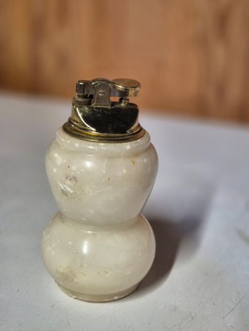 Briquet de table vintage pierre albâtre marbre sculpté mécanisme métal déco rétro collection