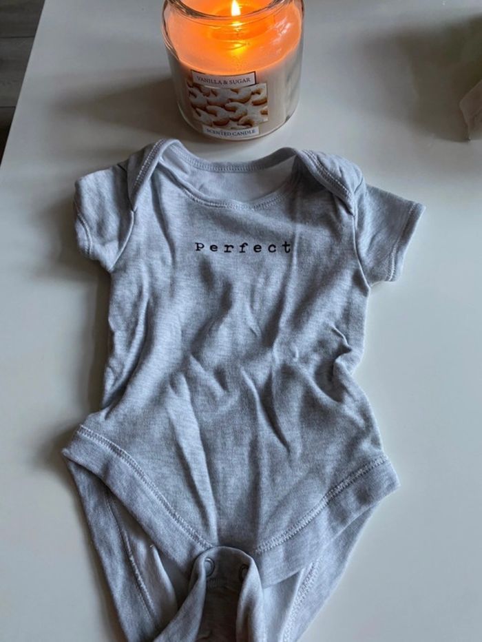 Lot de 7 bodys 3-6 mois - photo numéro 5