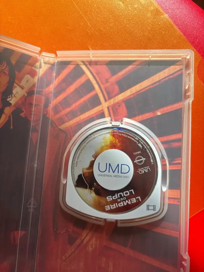Jeu PSP l’empire des loups - photo numéro 3
