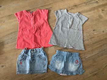 Lot robes et jupes 12 mois