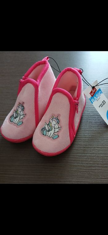 Chaussons fille licorne rose 23