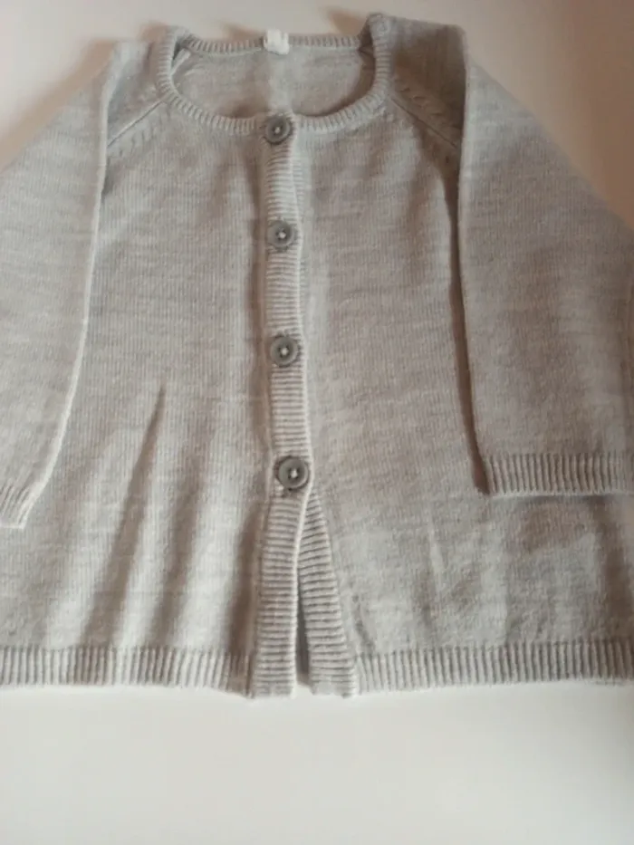 Gilet mixte 6 mois - photo numéro 2
