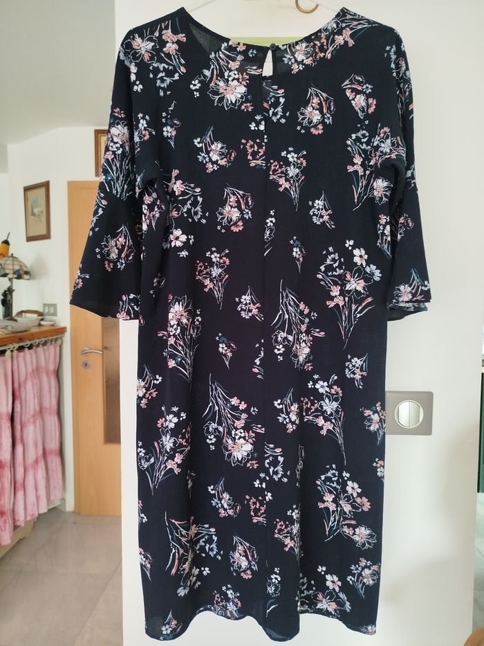 Superbe robe habillée. Taille 44/46 - photo numéro 5