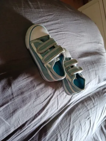 Chaussures bleu clair