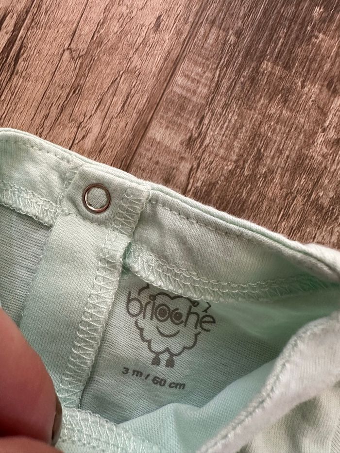 - Tee shirt Brioche   - 3 mois - Très bon état - photo numéro 2