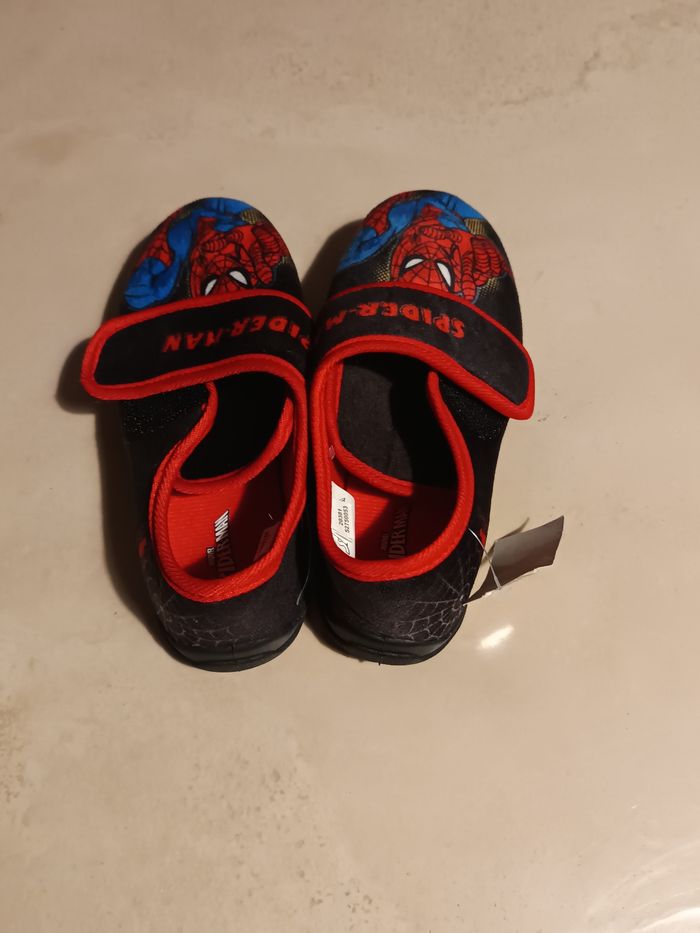 Pantoufles spiderman - photo numéro 5