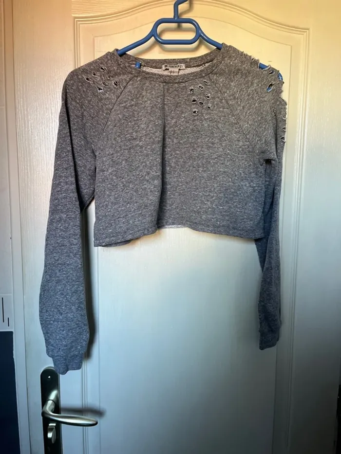 Pull court à trous Forever 21 taille S
