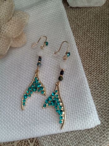 Boucles d'oreilles pierres naturelles queue de sirène