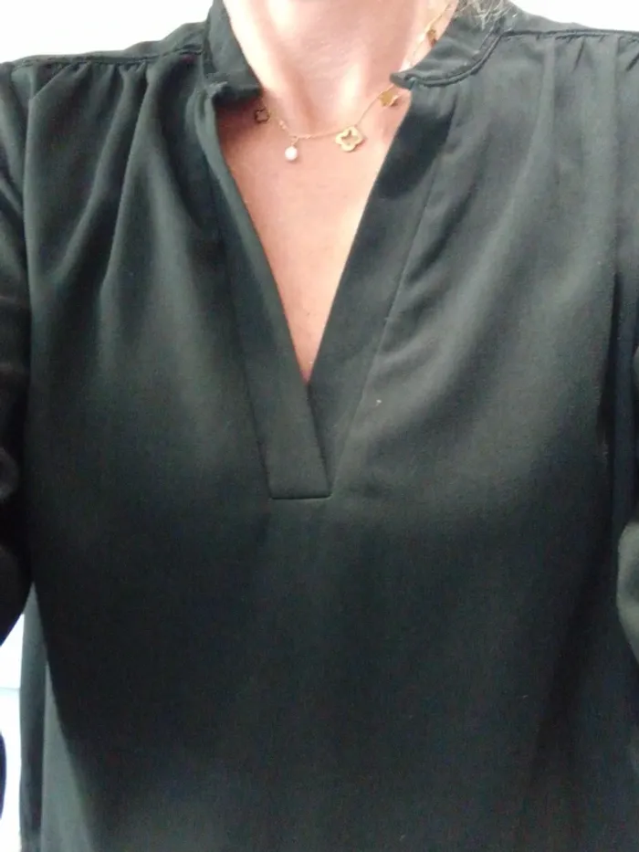 Blouse noire - photo numéro 3