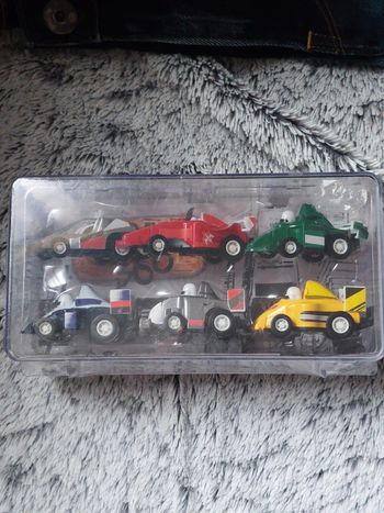 Voitures à retro friction