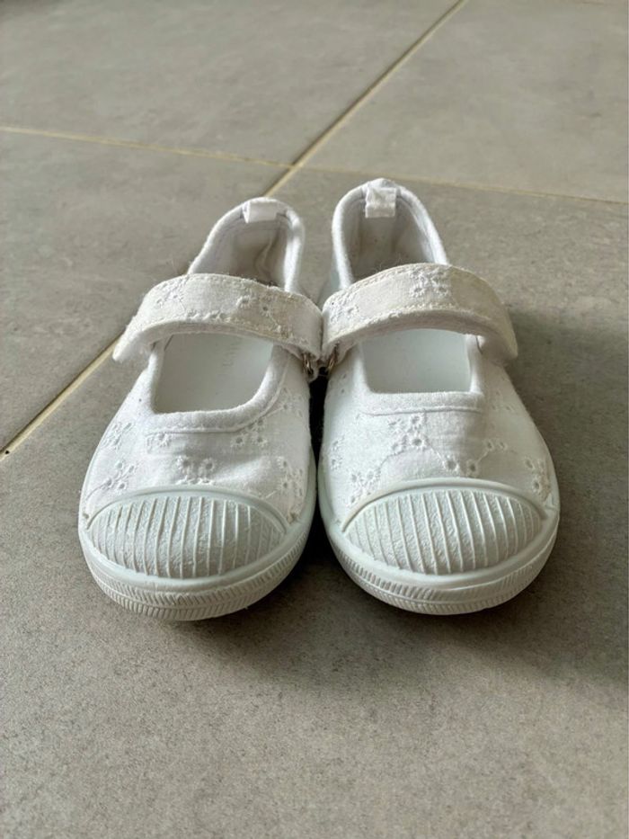 Chaussures dentelle in extenso pointure 22 - photo numéro 3