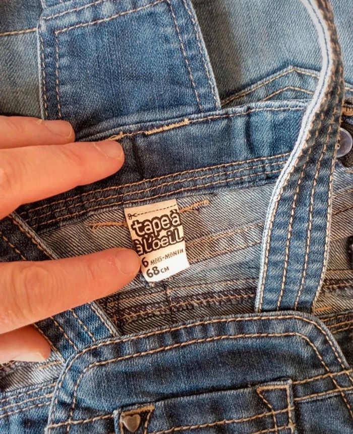Robe salopette en jean Tape à l'oeil taille 6 mois en très bon état - photo numéro 2