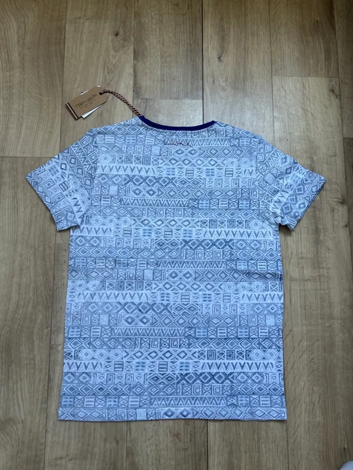 T-shirt blanc bleu Teddy Smith motifs tribal 16ans - photo numéro 4