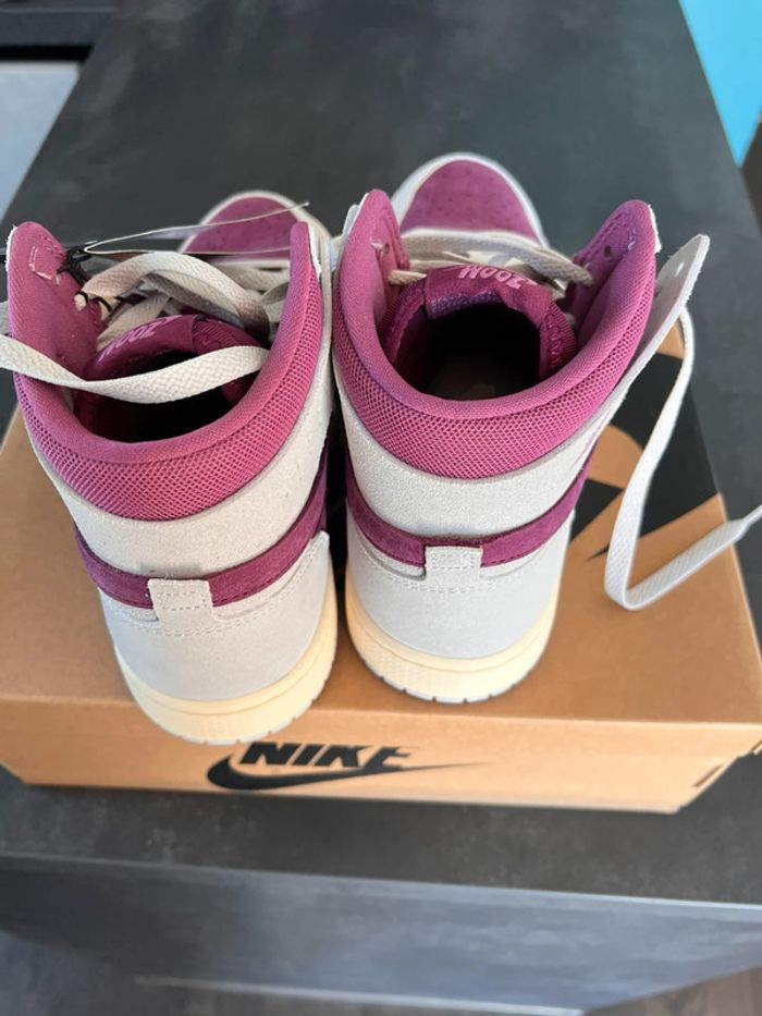 Basket Nike taille 39 - photo numéro 4