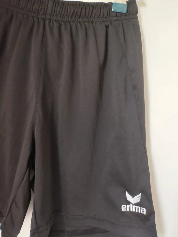 🩳🖤 Shorts de sport ERIMA noirs, taille 10 ans, tres bon état - photo numéro 4