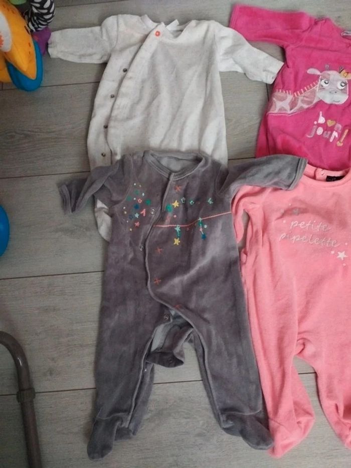 Lot pyjama bébé - photo numéro 2