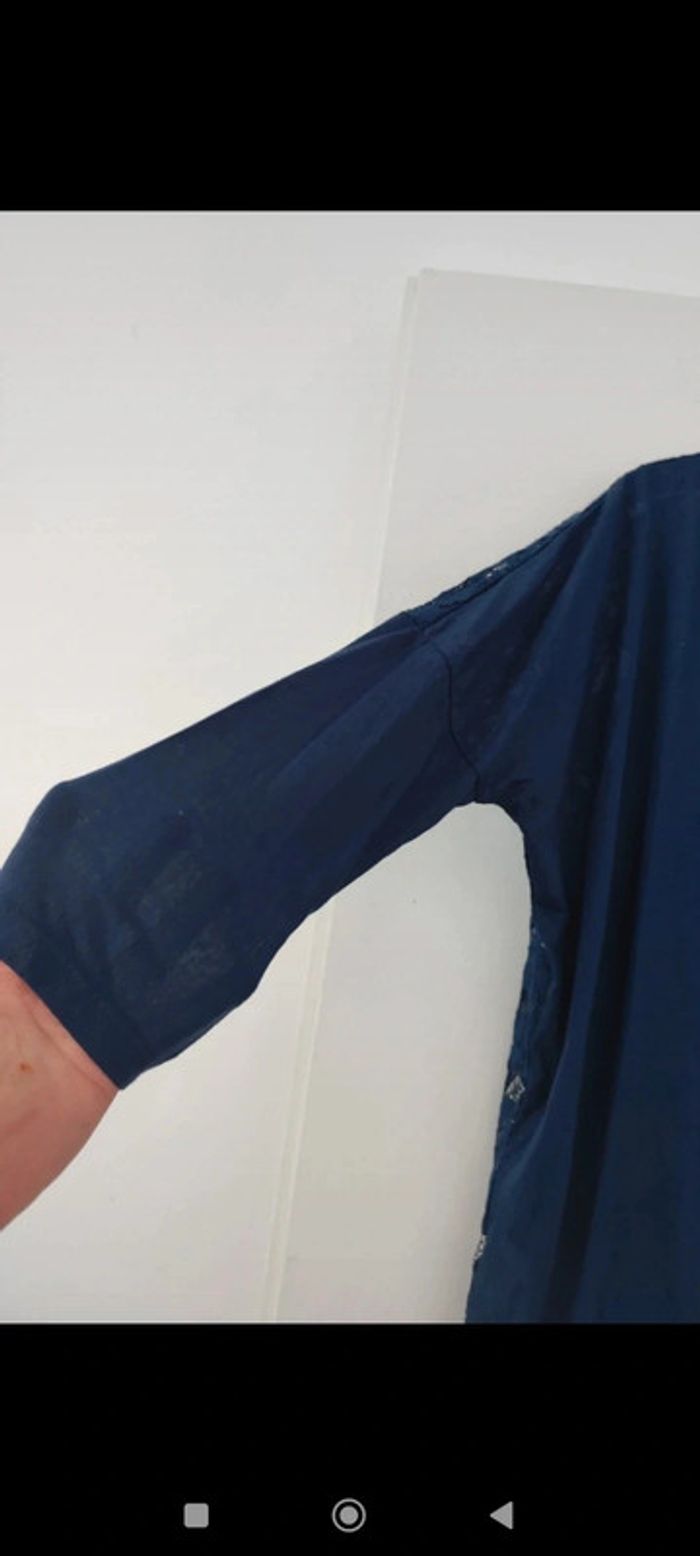 Blouse uni à dentelle sur tout le dos taille 38/40 - photo numéro 6